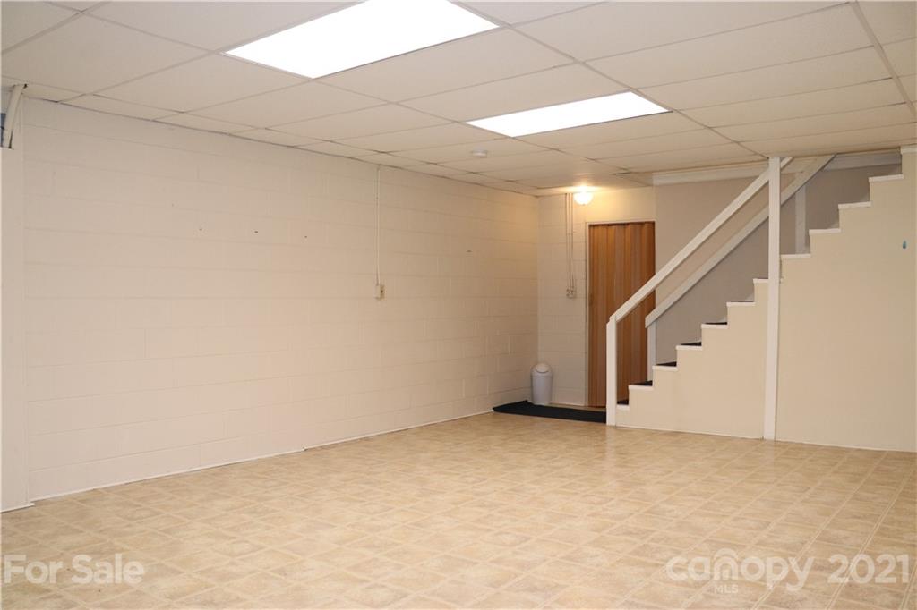 1701 Greenbrooke Road Hudson, NC 28638 - Photo 34 of 47 Gallery Image 34