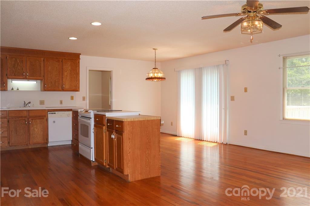 1701 Greenbrooke Road Hudson, NC 28638 - Photo 9 of 47 Gallery Image 9