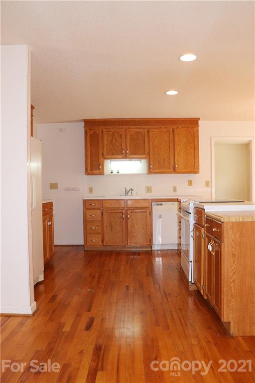 1701 Greenbrooke Road Hudson, NC 28638 - Photo 10 of 47 Gallery Image 10
