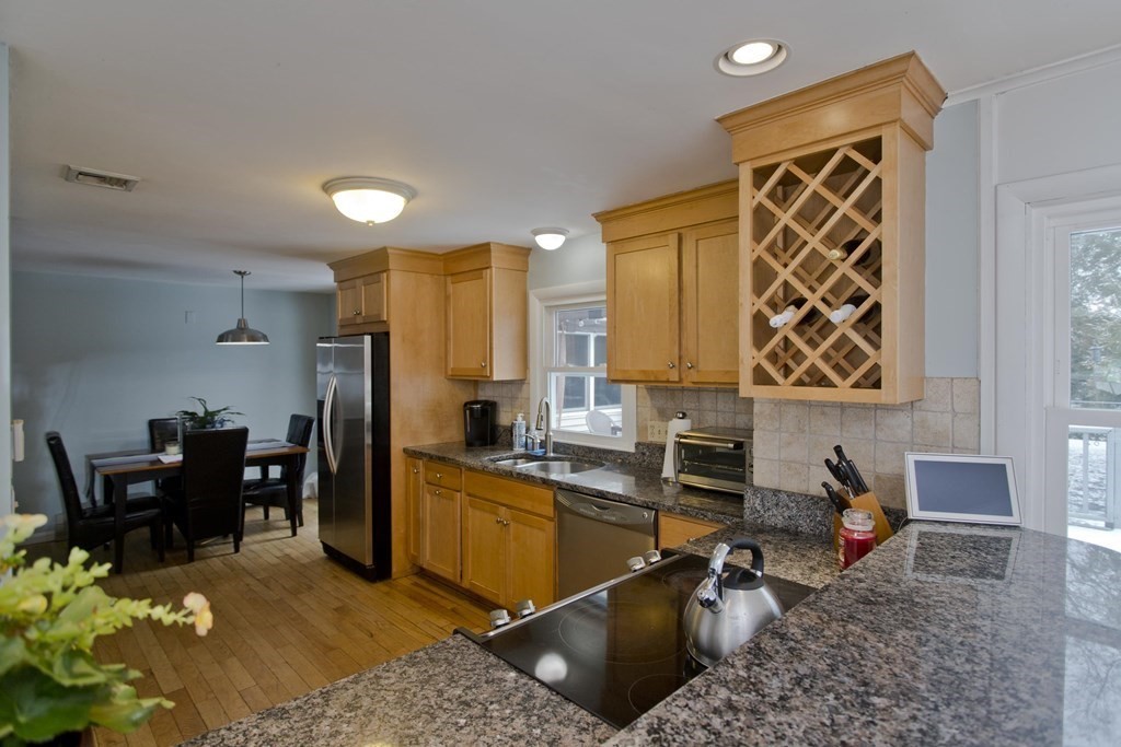 128 Birch Road Longmeadow, MA 01106 - Photo 12 of 39 a very nice looking room with a couch