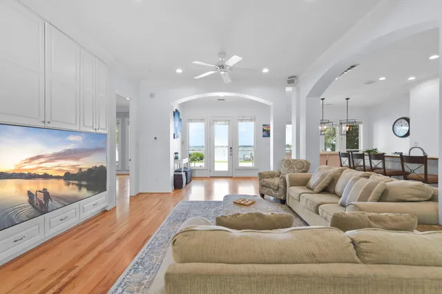 $1,150,000 | 1207 North Shore Drive, Clear Lake Shores, TX 77565