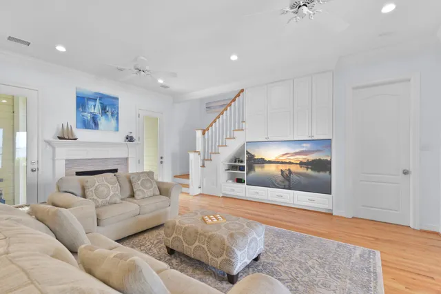 $1,150,000 | 1207 North Shore Drive, Clear Lake Shores, TX 77565