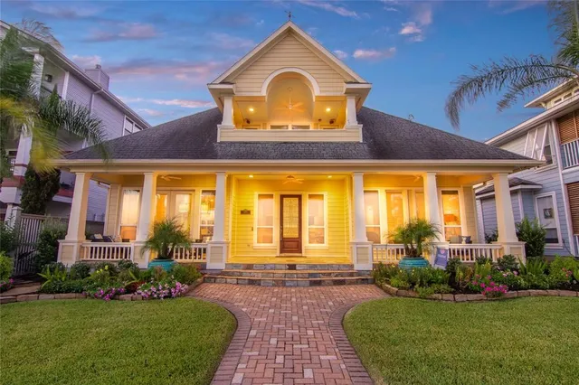 $1,150,000 | 1207 North Shore Drive, Clear Lake Shores, TX 77565