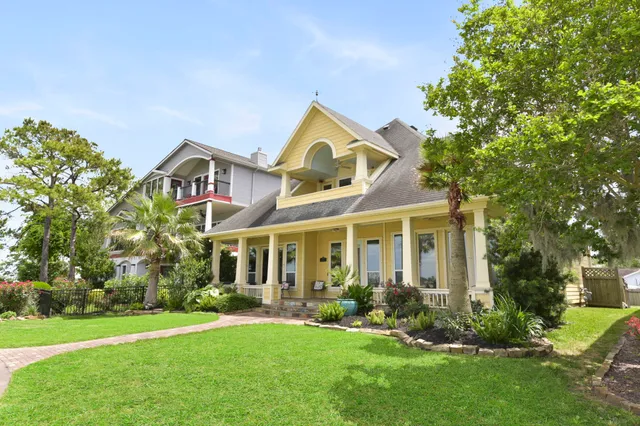 $1,150,000 | 1207 North Shore Drive, Clear Lake Shores, TX 77565