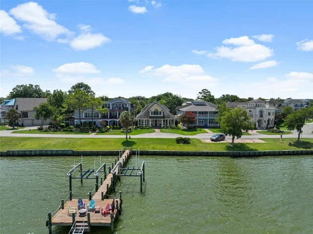 $1,150,000 | 1207 North Shore Drive, Clear Lake Shores, TX 77565