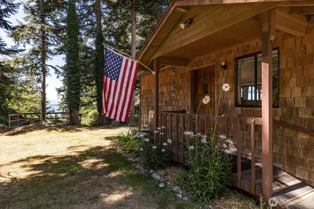 $799,000 | 2140 Inverness Way, Coupeville, WA 98239