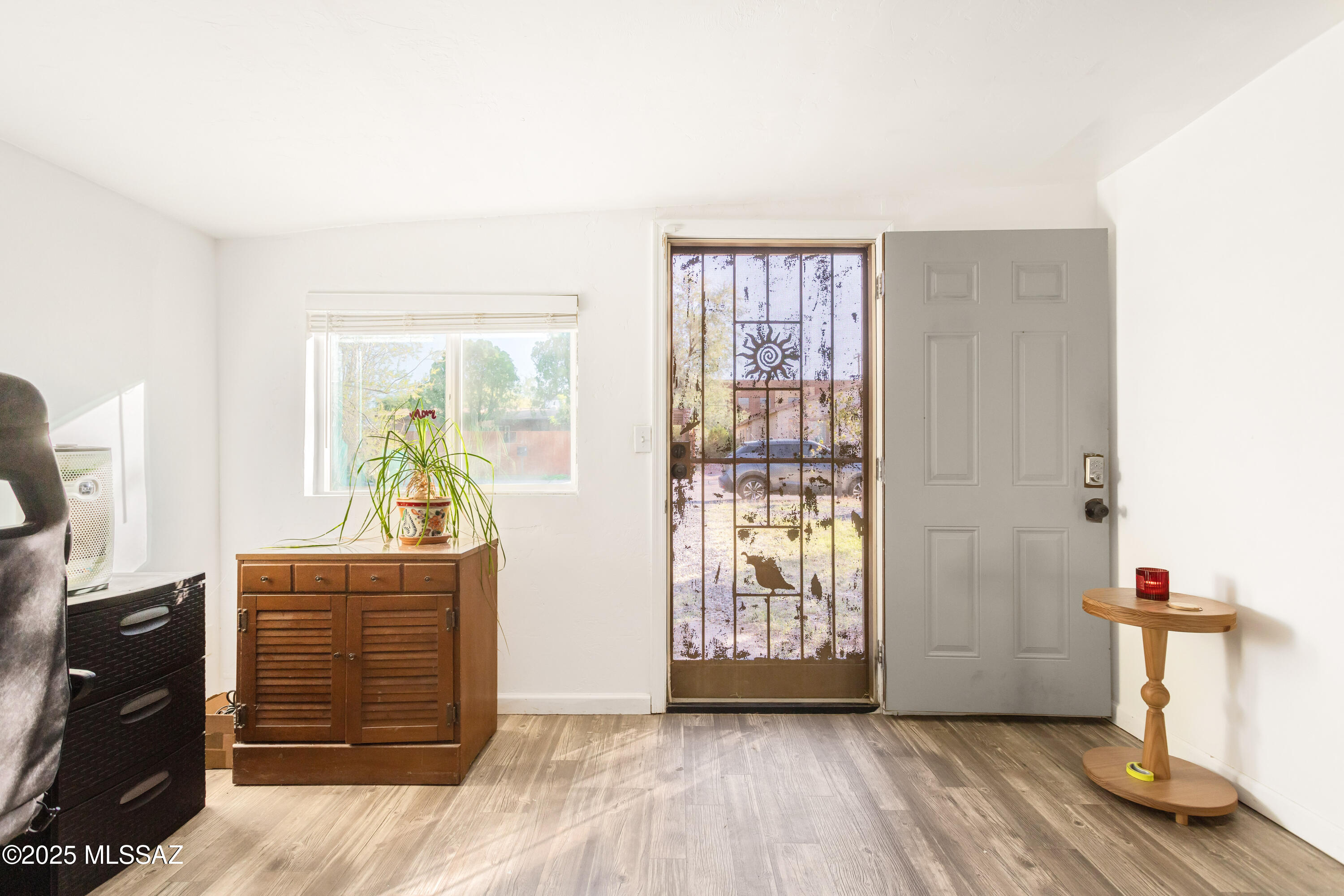 3927 East Lind Road Tucson, AZ 85712 - Photo 5 of 19 Gallery Image 5