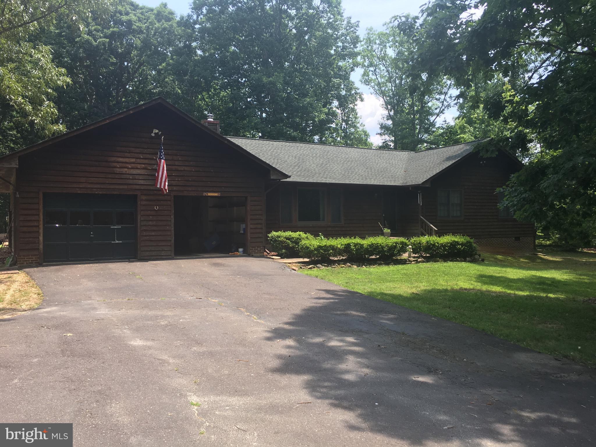 10233 Old Lawyers Road Rhoadesville, VA 22542 - Photo 1 of 20 Exterior (Front)