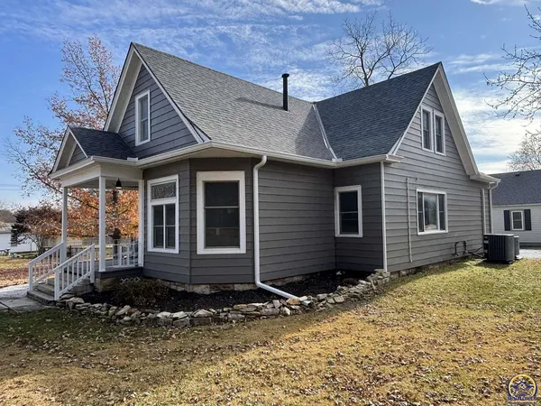 $289,000 | 620 Pearl Street, Cottonwood Falls, KS 66845