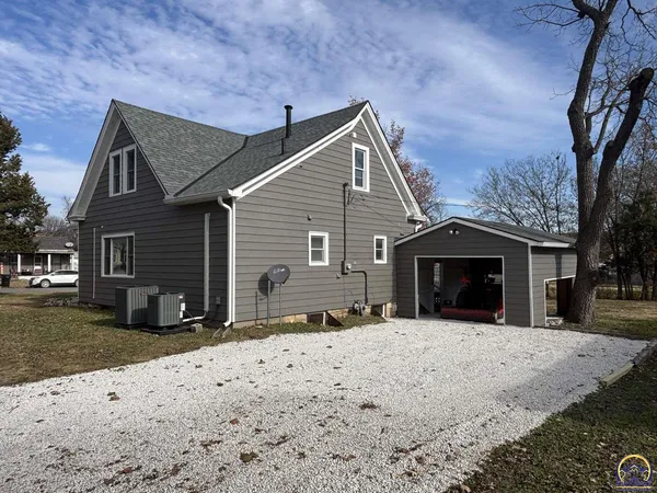 $289,000 | 620 Pearl Street, Cottonwood Falls, KS 66845