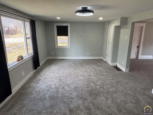 $319,000 | 620 Pearl Street, Cottonwood Falls, KS 66845