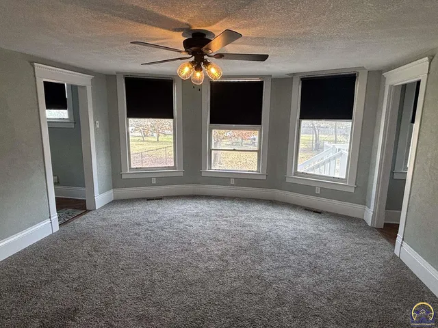 $319,000 | 620 Pearl Street, Cottonwood Falls, KS 66845