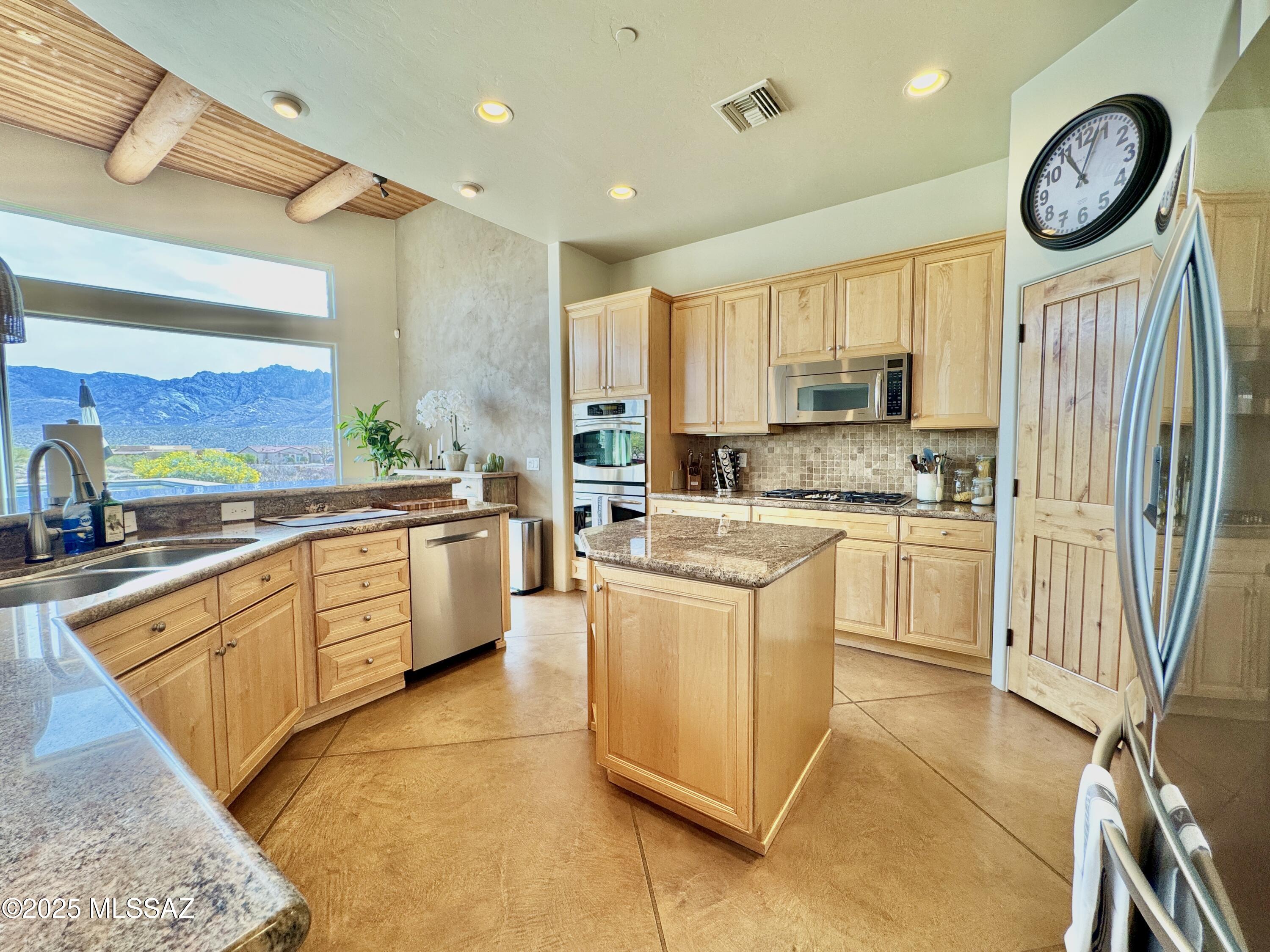 11096 North Pusch Ridge View Place Tucson, AZ 85737 - Photo 10 of 47