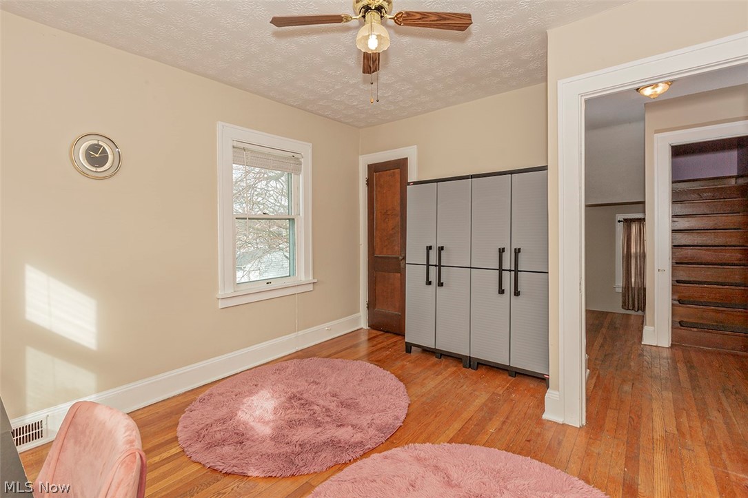 3361 Cedarbrook Road Cleveland, OH 44118 - Photo 10 of 32