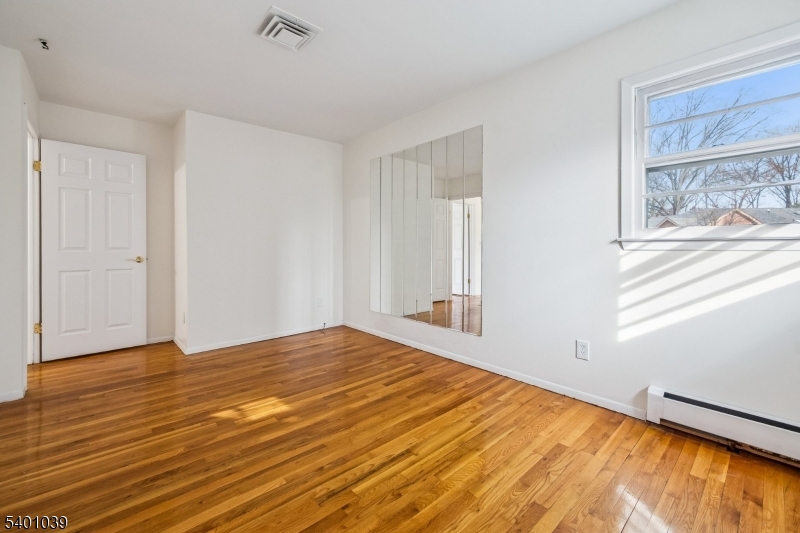 13 Evergreen Avenue Springfield, NJ 07081 - Photo 14 of 35