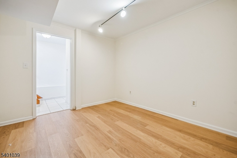 13 Evergreen Avenue Springfield, NJ 07081 - Photo 20 of 35