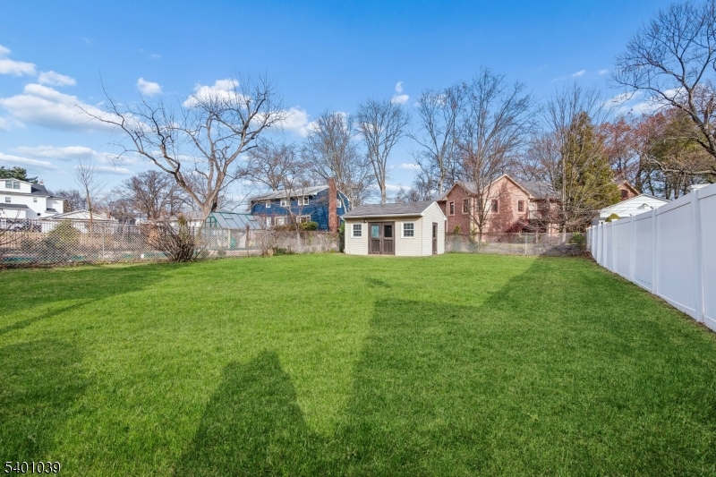 13 Evergreen Avenue Springfield, NJ 07081 - Photo 32 of 35