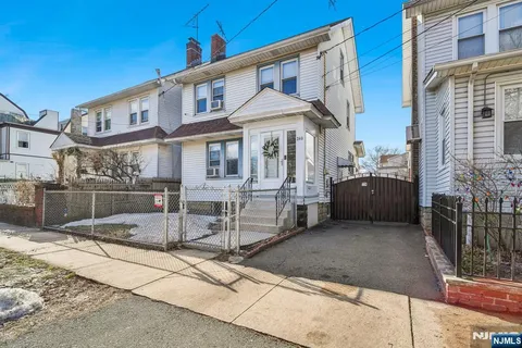 $470,000 | 246 North 9th Street, Newark, NJ 07107