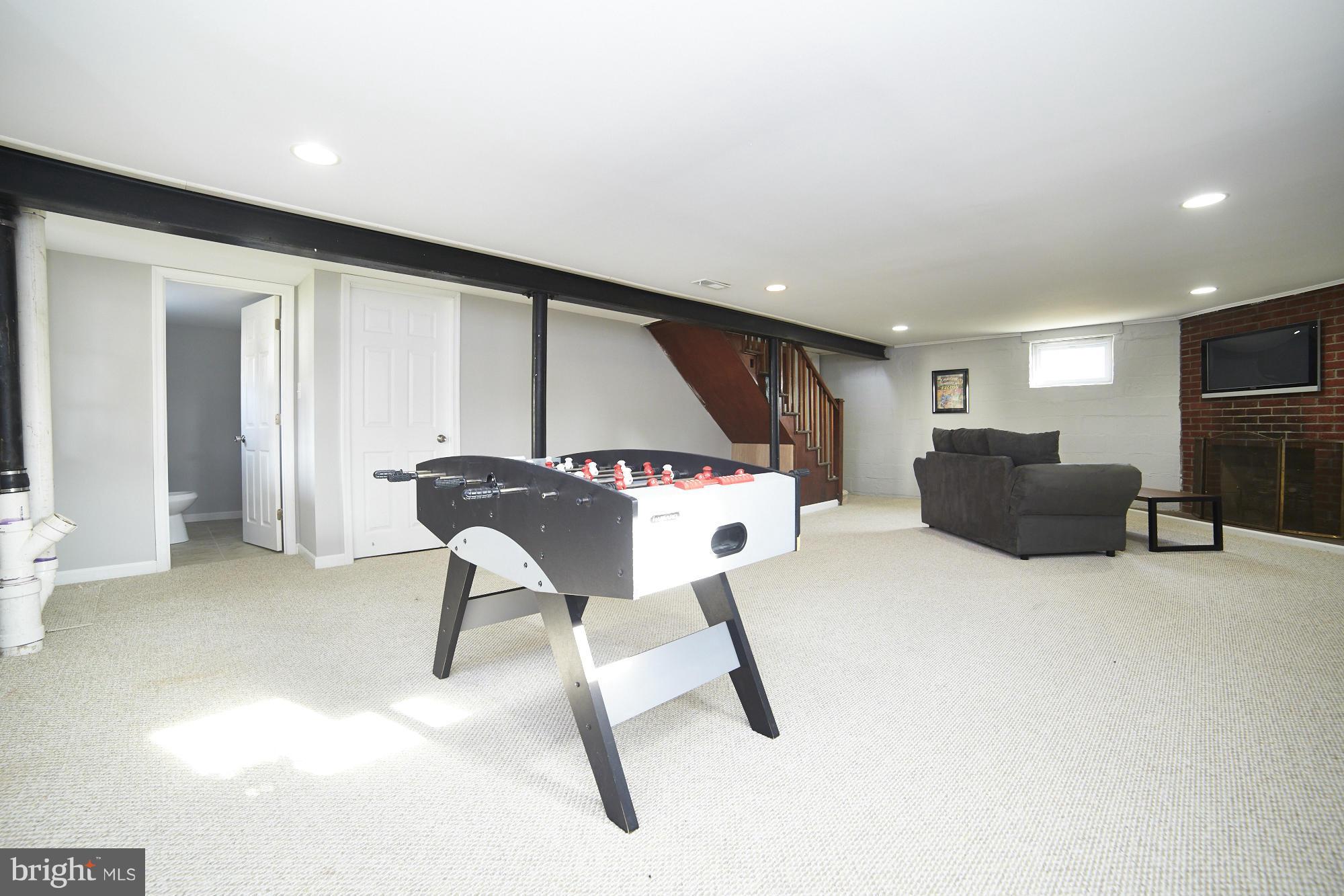 9200 Avondale Road Baltimore, MD 21234 - Photo 24 of 30 Family Room