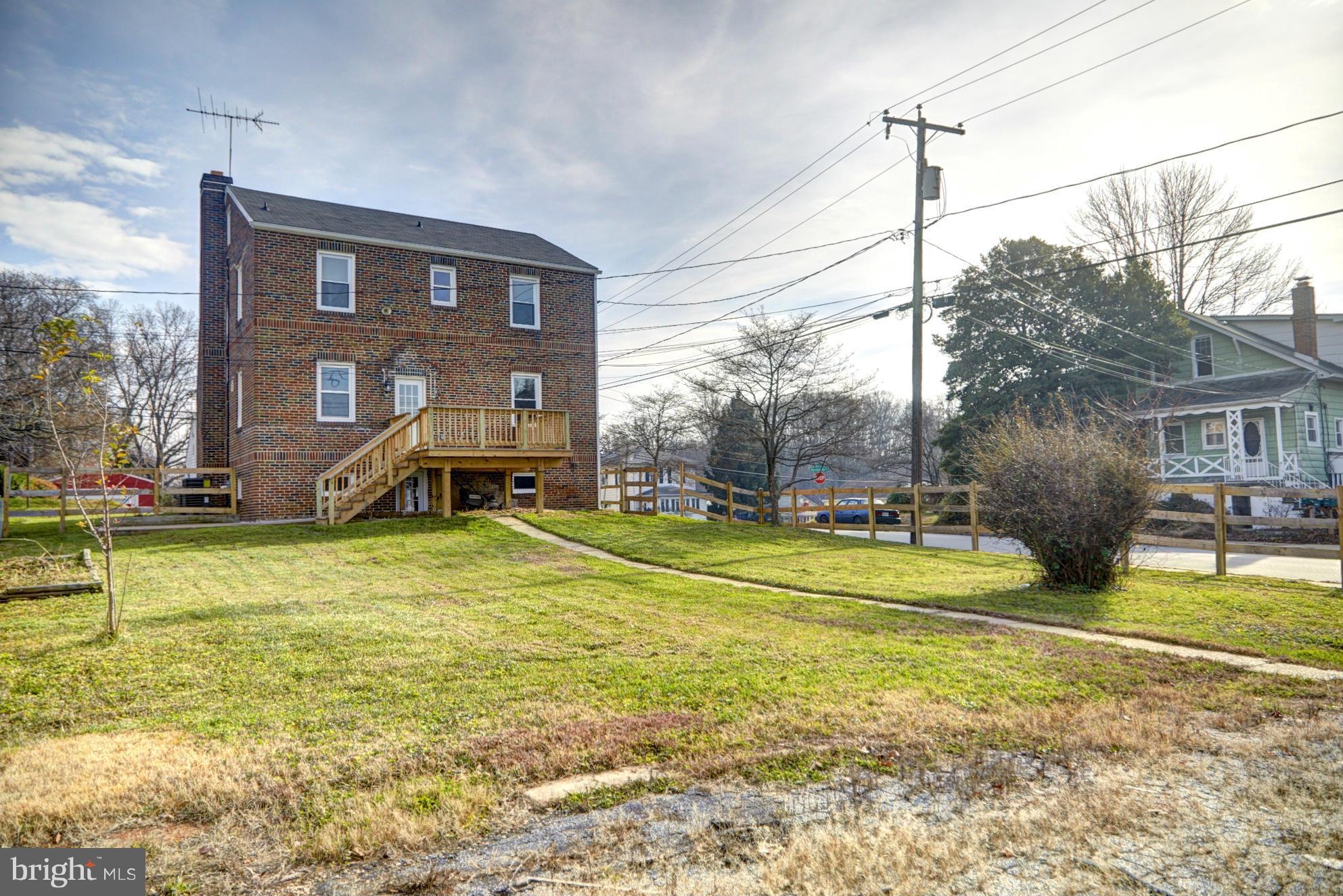 9200 Avondale Road Baltimore, MD 21234 - Photo 28 of 30 Large Fenced Yard!