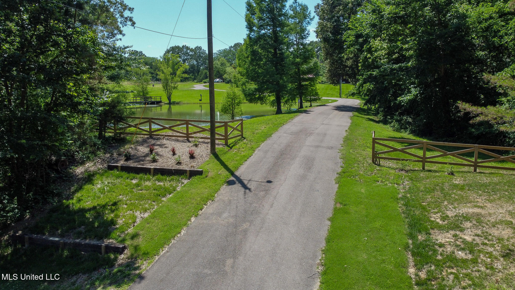 3501 Highway 305 Hernando, MS 38632 - Photo 57 of 75 Entrance from Road