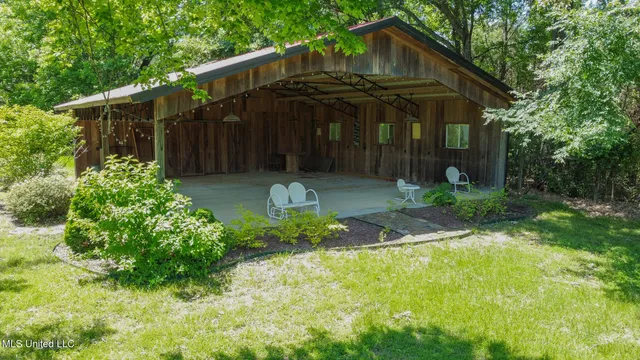 $594,900 | 3501 Highway 305, Hernando, MS 38632