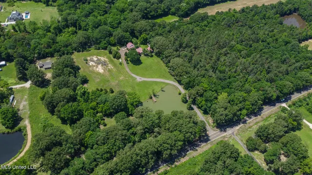 $594,900 | 3501 Highway 305, Hernando, MS 38632