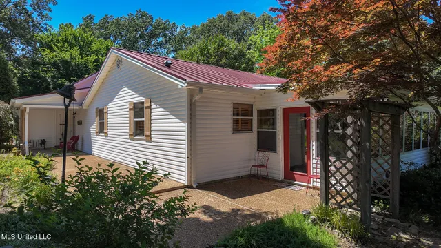 $594,900 | 3501 Highway 305, Hernando, MS 38632