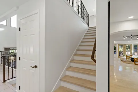 $4,599,000 | 303 Lakeview Way, Redwood City, CA 94062