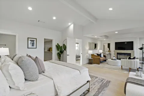 $4,599,000 | 303 Lakeview Way, Redwood City, CA 94062