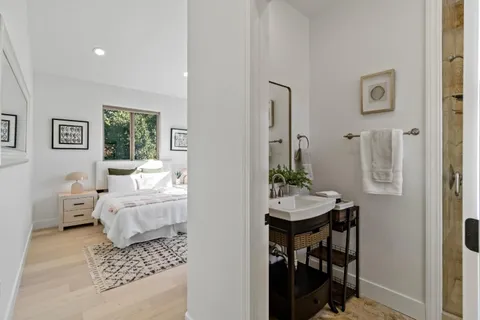 $4,599,000 | 303 Lakeview Way, Redwood City, CA 94062