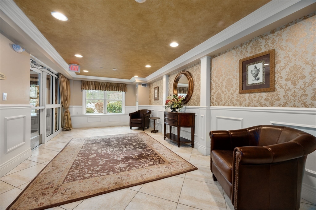 12 Russell Road, Unit 404 Wellesley, MA 02482 - Photo 11 of 17