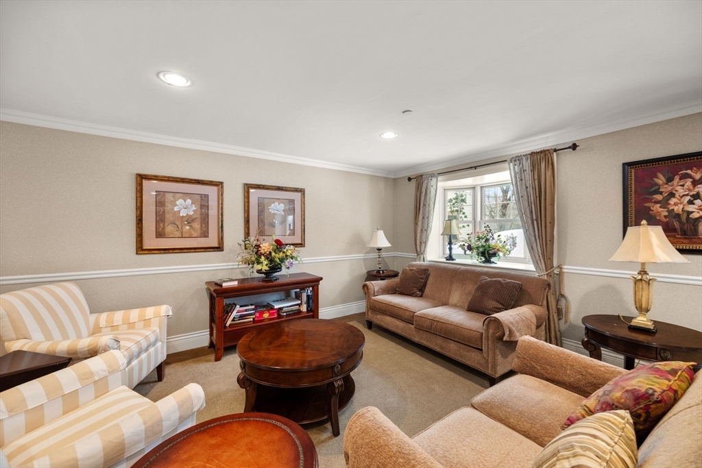 12 Russell Road, Unit 404 Wellesley, MA 02482 - Photo 14 of 17