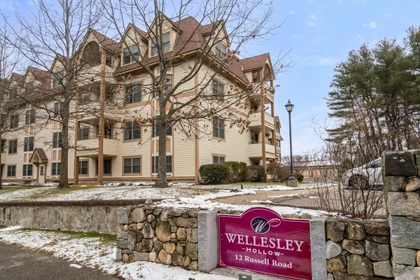 $499,000 | 12 Russell Road, Unit 404, Wellesley, MA 02482