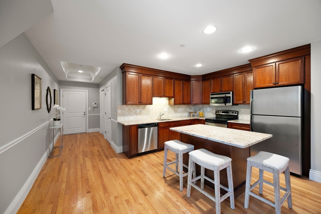 12 Russell Road, Unit 404 Wellesley, MA 02482 - Photo 2 of 17