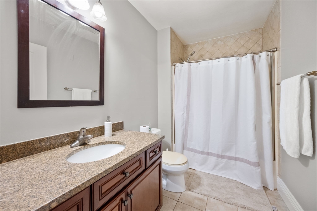 12 Russell Road, Unit 404 Wellesley, MA 02482 - Photo 8 of 17