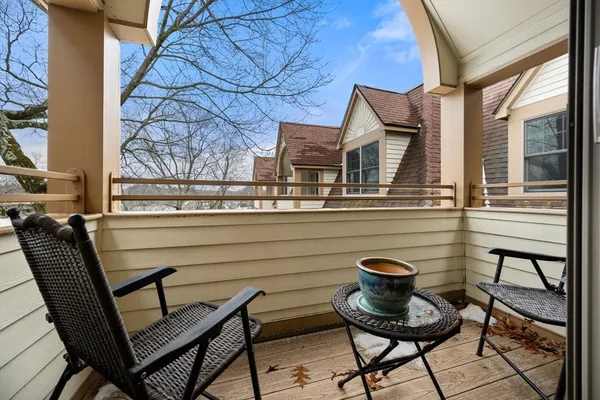 $499,000 | 12 Russell Road, Unit 404, Wellesley, MA 02482