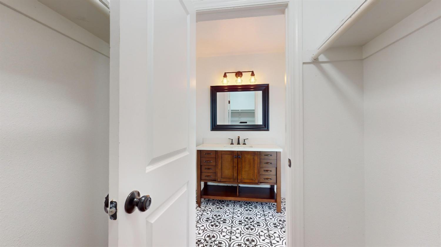 3053 Fowler Avenue Clovis, CA 93611 - Photo 25 of 48 PRIMARY VANITY