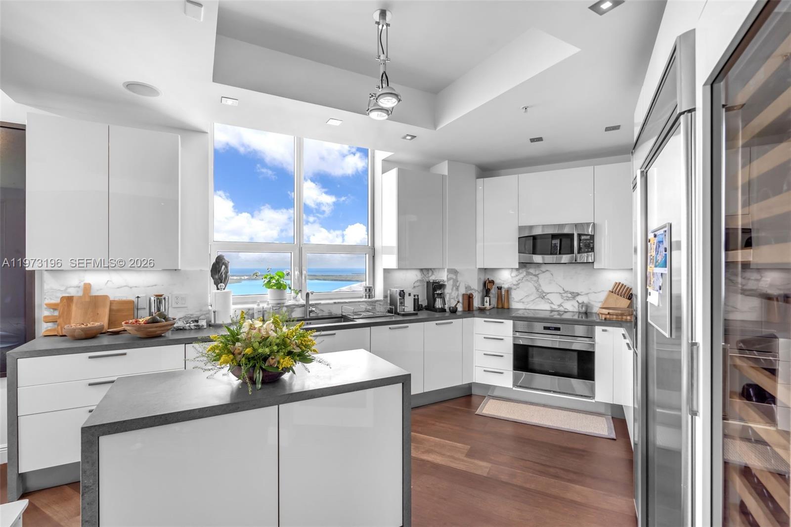 848 Brickell Key Drive, Unit LPH4401 Miami, FL 33131 - Photo 16 of 54