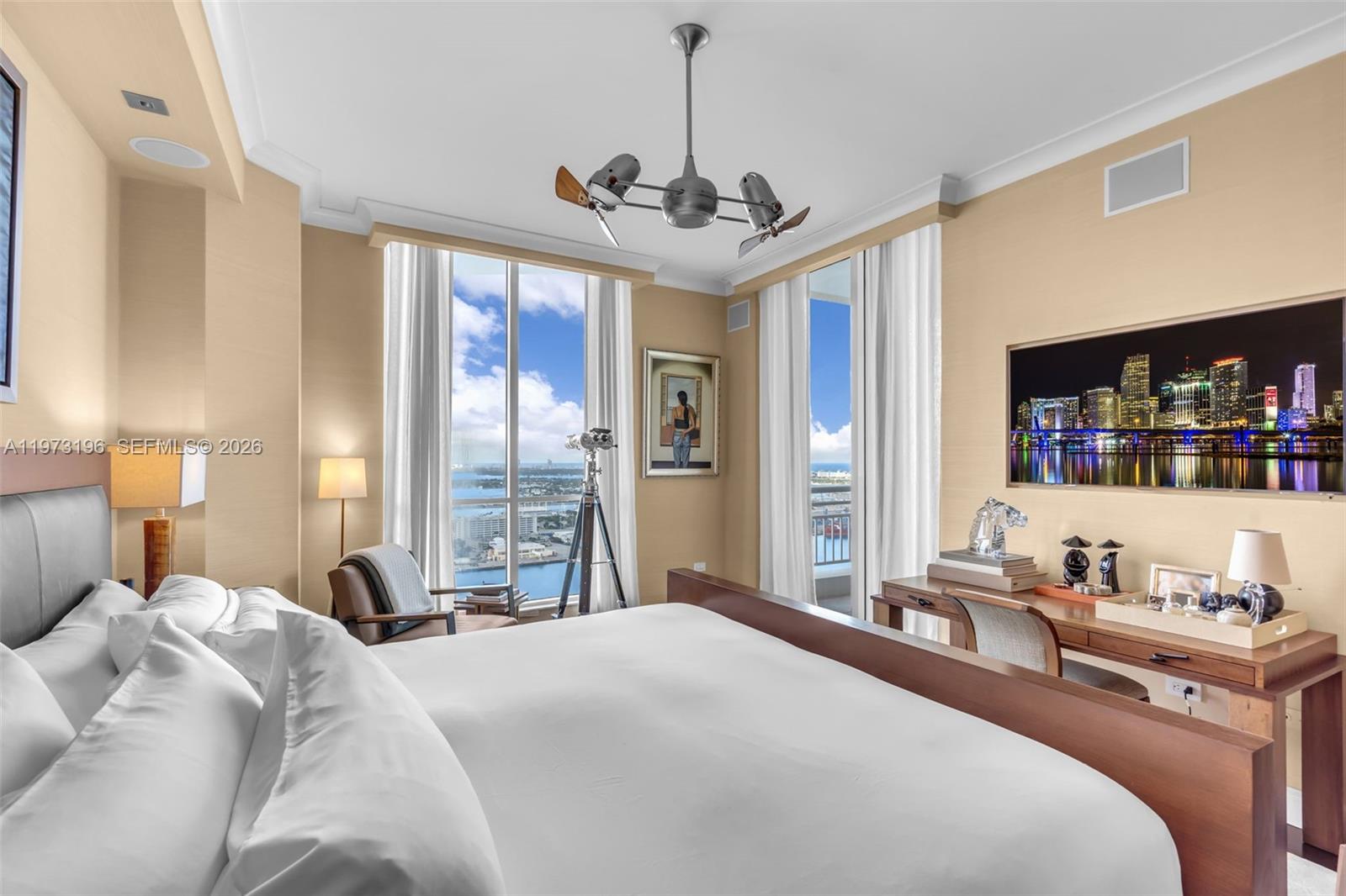 848 Brickell Key Drive, Unit LPH4401 Miami, FL 33131 - Photo 19 of 54