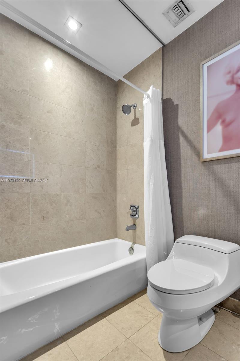 848 Brickell Key Drive, Unit LPH4401 Miami, FL 33131 - Photo 25 of 54