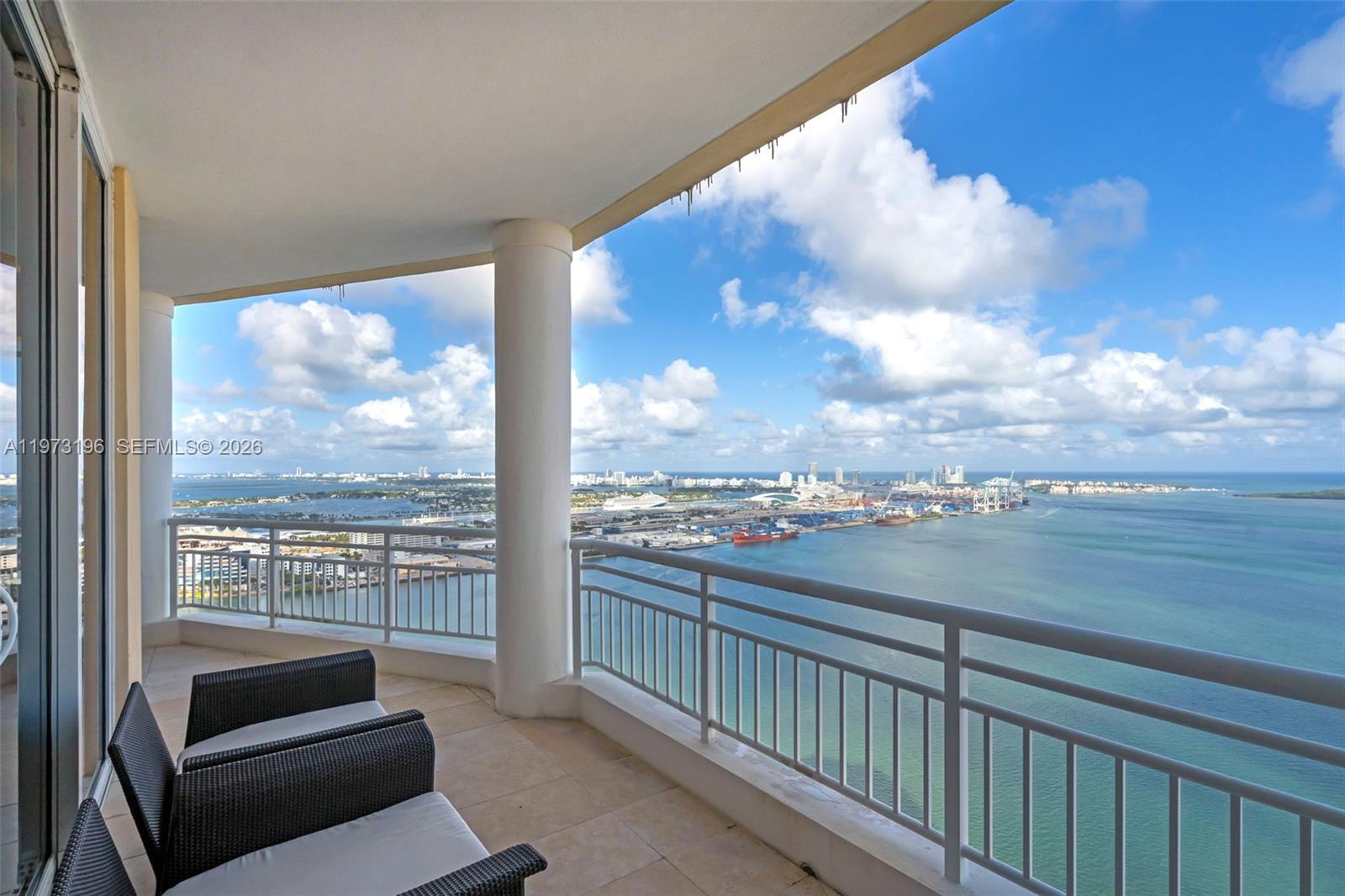 848 Brickell Key Drive, Unit LPH4401 Miami, FL 33131 - Photo 32 of 54