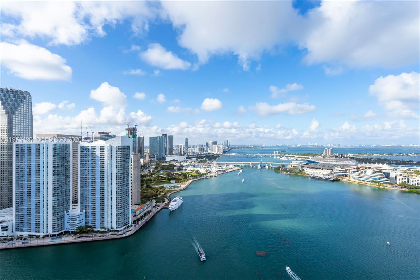 848 Brickell Key Drive, Unit LPH4401 Miami, FL 33131 - Photo 36 of 54