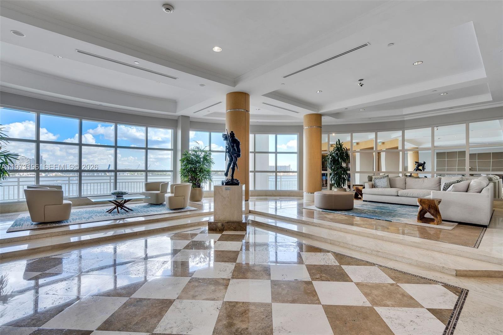 848 Brickell Key Drive, Unit LPH4401 Miami, FL 33131 - Photo 40 of 54