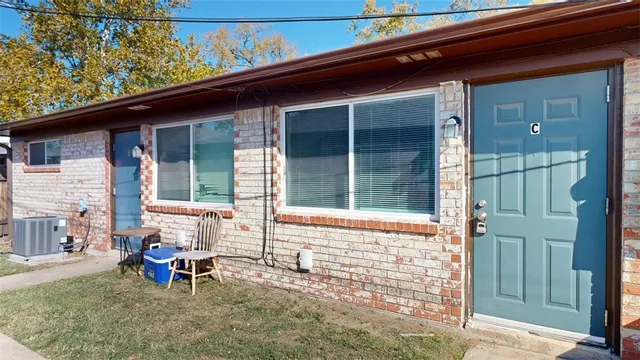 $760 | 204 Lynn Drive, Unit C, Bryan, TX 77801