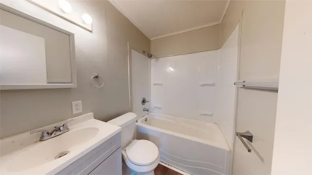 $760 | 204 Lynn Drive, Unit C, Bryan, TX 77801