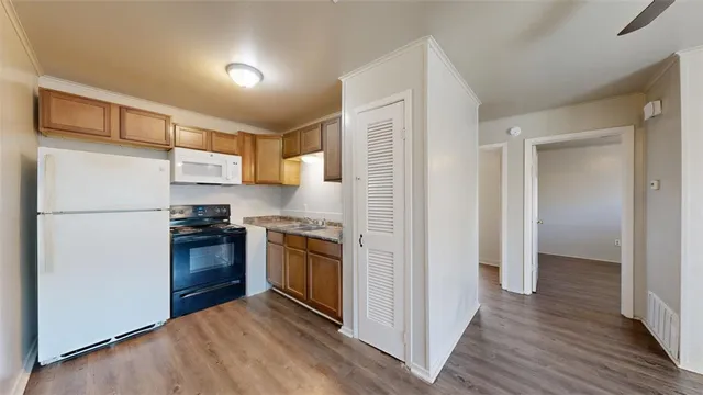 $760 | 204 Lynn Drive, Unit C, Bryan, TX 77801