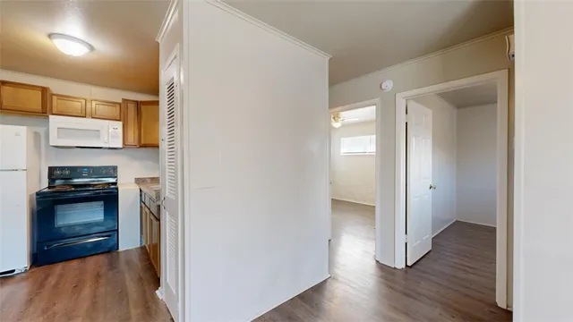 $760 | 204 Lynn Drive, Unit C, Bryan, TX 77801