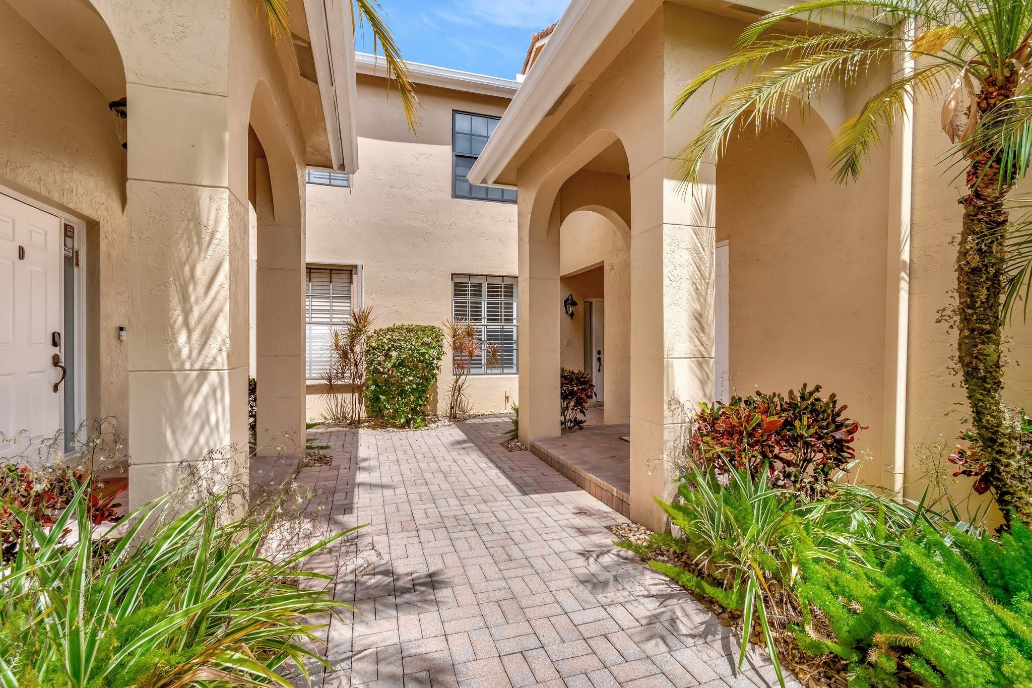22760 Mandeville Place, Unit E Boca Raton, FL 33433 - Photo 4 of 40 Photo 4