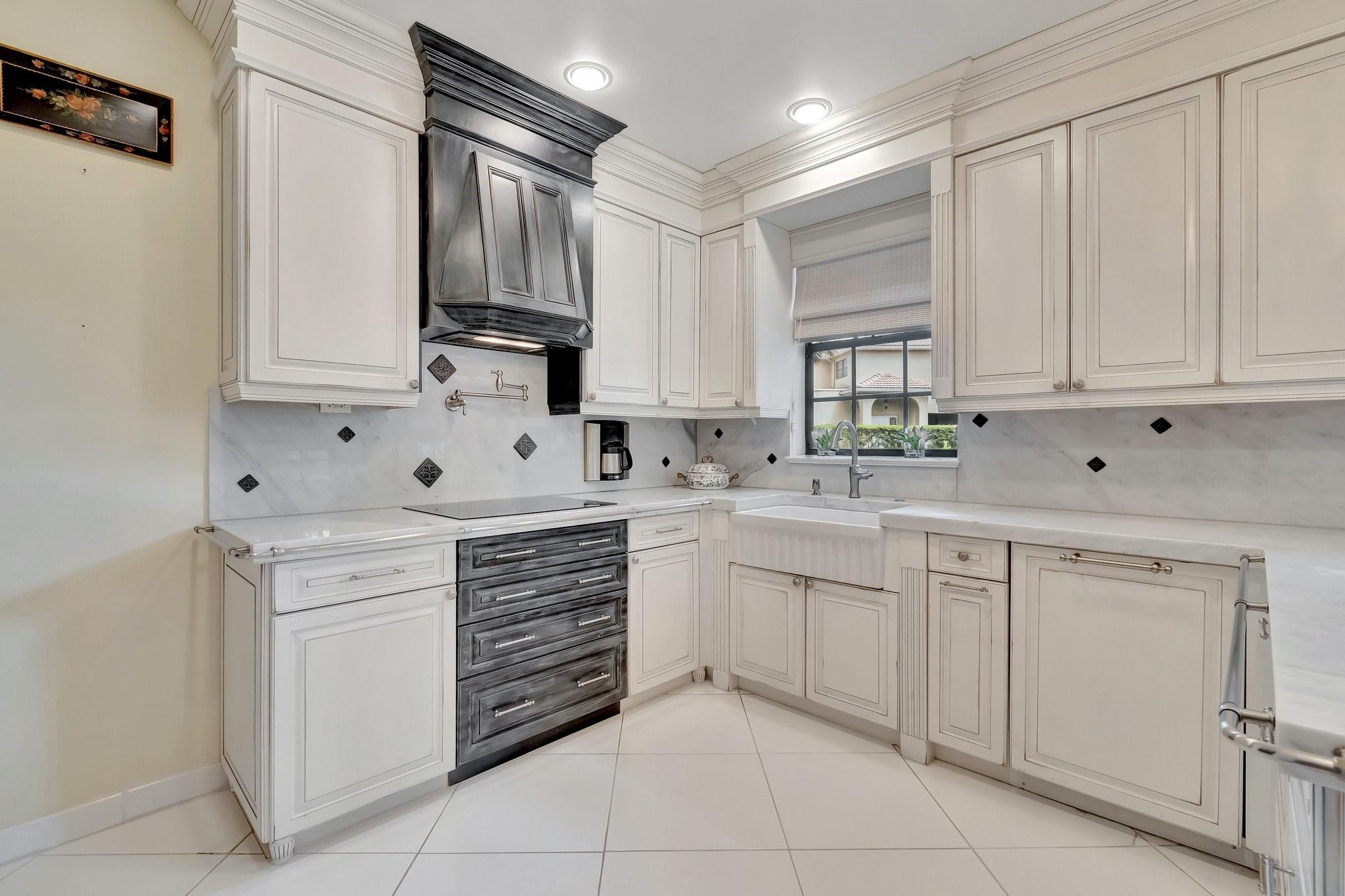 22760 Mandeville Place, Unit E Boca Raton, FL 33433 - Photo 8 of 40 Photo 8